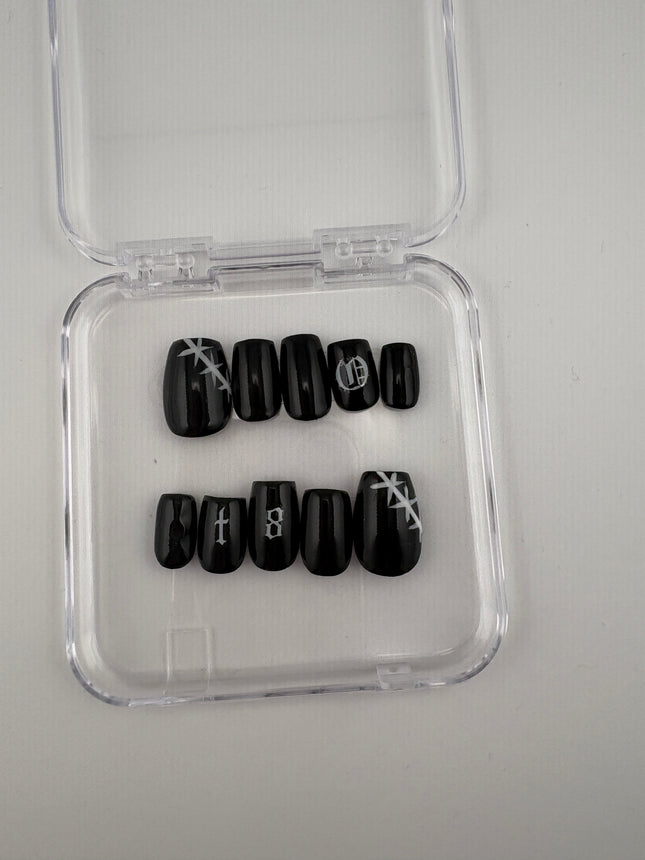 Custom made press on nails