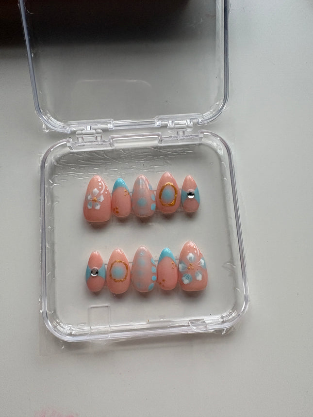 Press on nails
