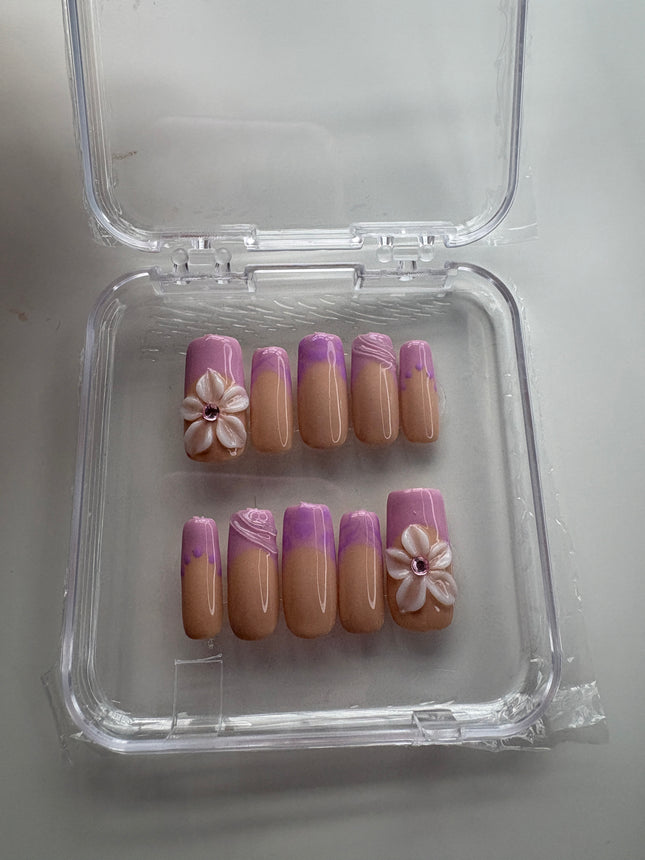 Press on nails