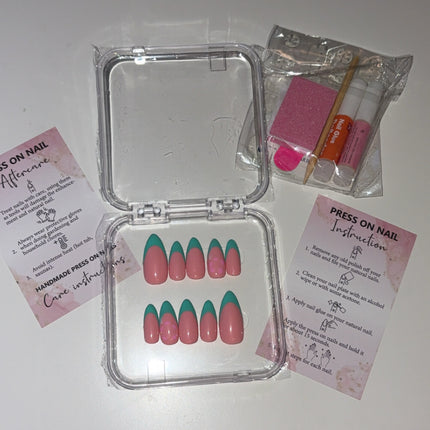 Press on nails