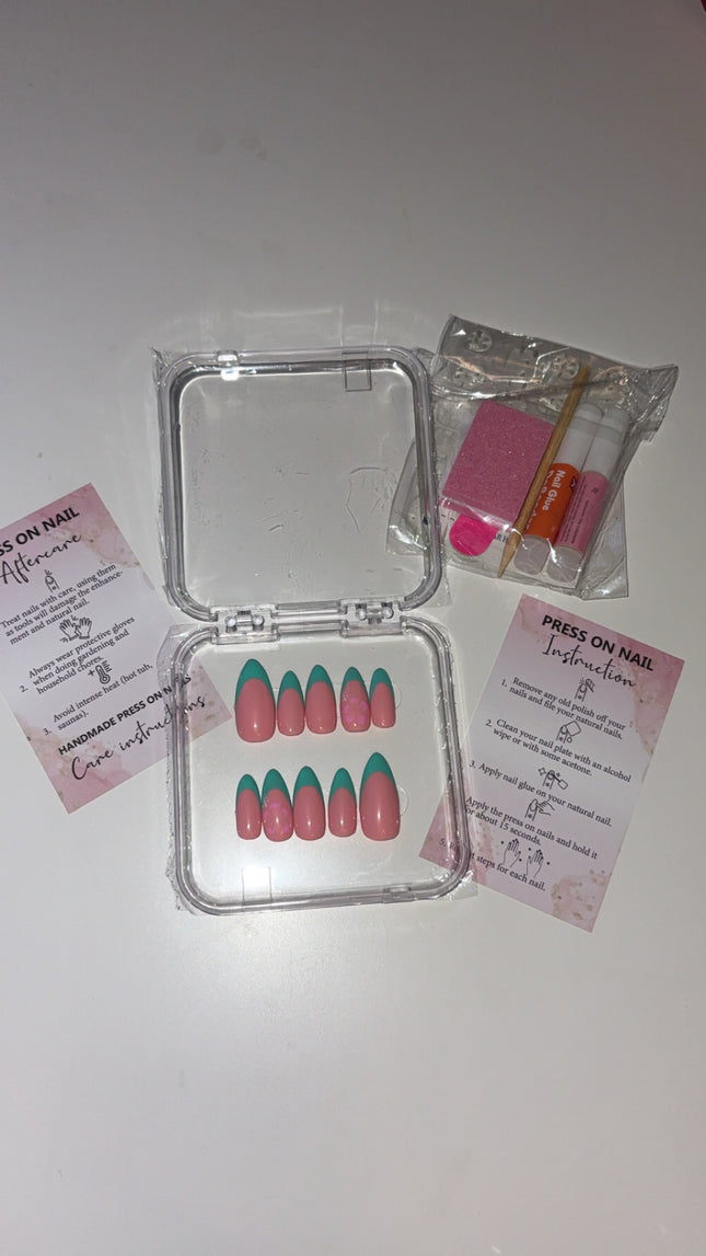Press on nails