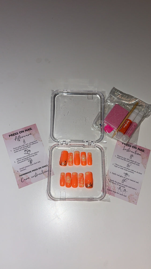 Press on nails