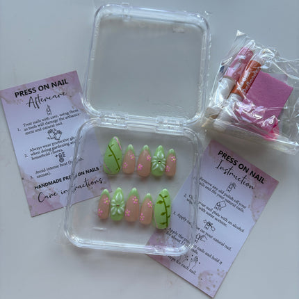 Press on nails