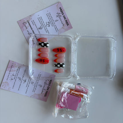 Press on nails