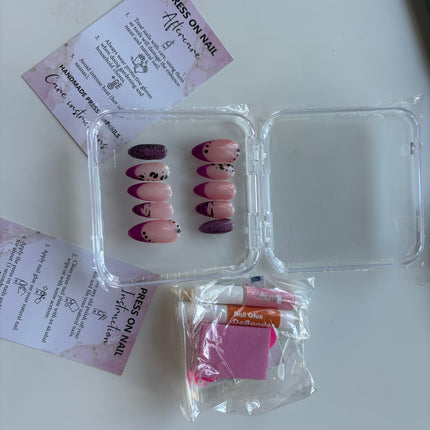 Press on nails